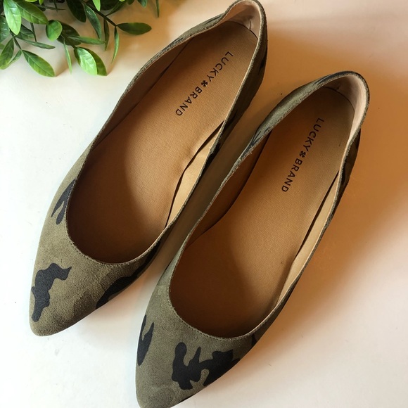 Lucky Brand Shoes - 🌵NWOB LUCKY BRAND CAMO FLATS